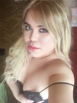 Транссексуалка Транс Ева 